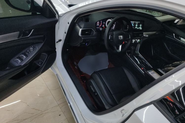 Used Honda Accord 2022 260TURBO Luxury Edition Driver Seat