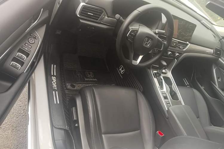 Used Honda Accord 2022 260TURBO Luxury Edition Driver Seat