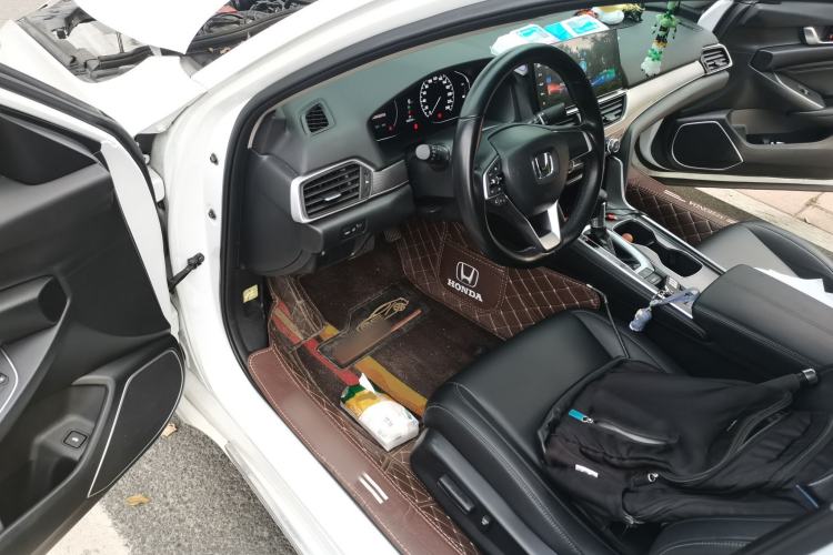 Used Honda Accord 2022 260TURBO Luxury Edition Driver Seat