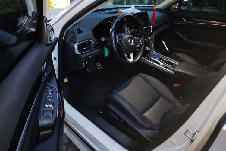 Used Honda Accord 2022 260TURBO Phantom Night · Prestige Edition Driver Seat