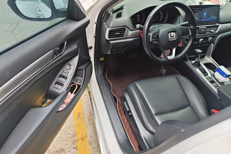 Used Honda Accord 2022 260TURBO Luxury Edition Driver Seat