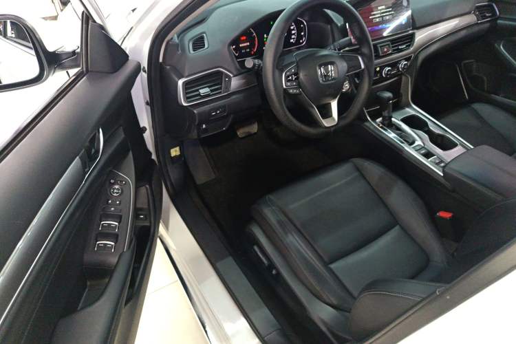 Used Honda Accord 2022 260TURBO Luxury Edition Driver Seat