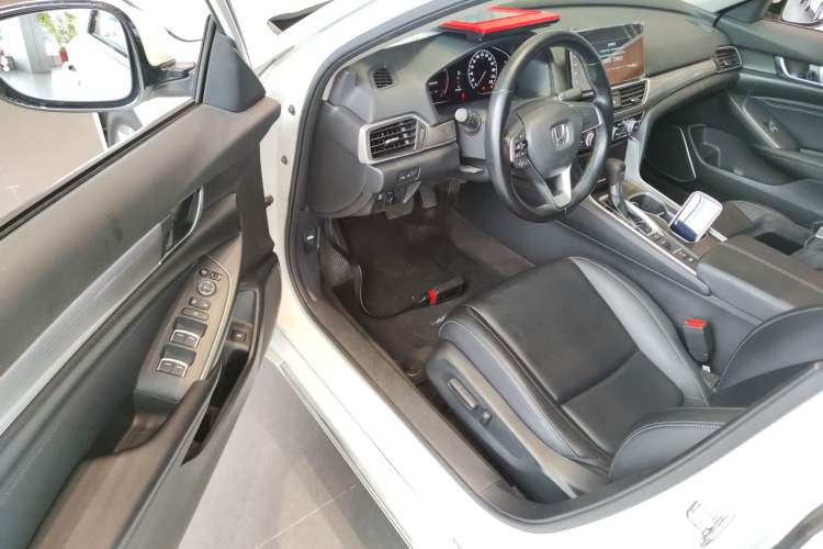 Used Honda Accord 2022 260TURBO Luxury Edition Driver Seat