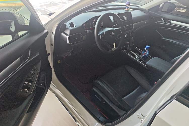 Used Honda Accord 2022 260TURBO Luxury Edition Driver Seat