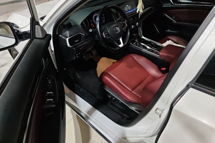 Used Honda Accord 2022 260TURBO Phantom Night · Prestige Edition Driver Seat