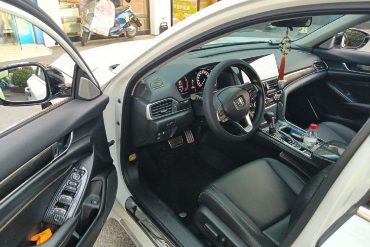 Used Honda Accord 2022 260TURBO Phantom Night · Prestige Edition Driver Seat