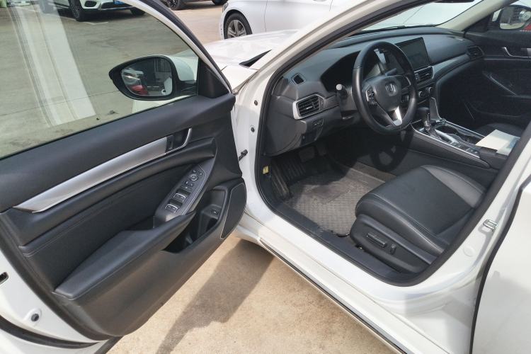 Used Honda Accord 2022 260TURBO Luxury Edition Driver Seat