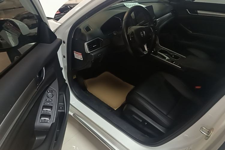 Used Honda Accord 2022 260TURBO Luxury Edition Driver Seat