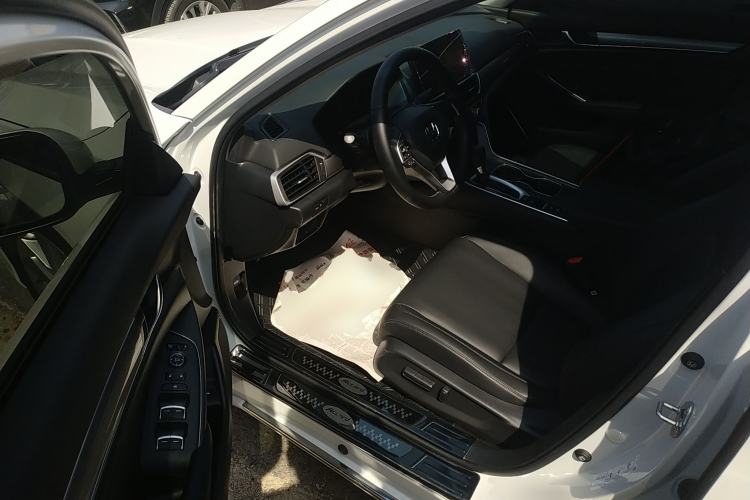 Used Honda Accord 2022 260TURBO Luxury Edition Driver Seat