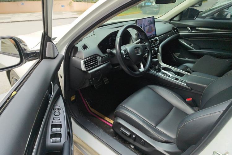 Used Honda Accord 2022 260TURBO Phantom Night · Prestige Edition Driver Seat