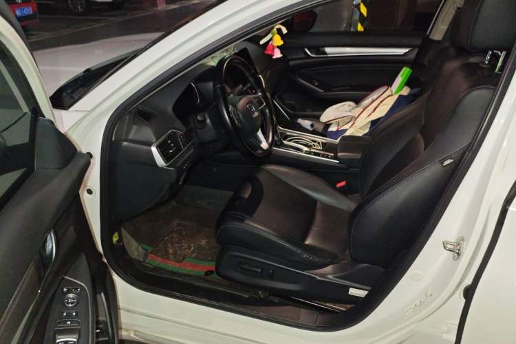 Used Honda Accord 2022 260TURBO Luxury Edition Driver Seat