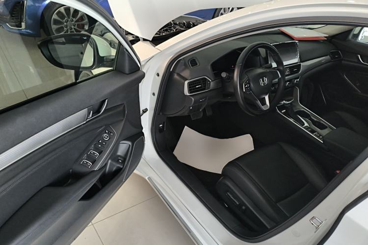 Used Honda Accord 2022 260TURBO Luxury Edition Driver Seat