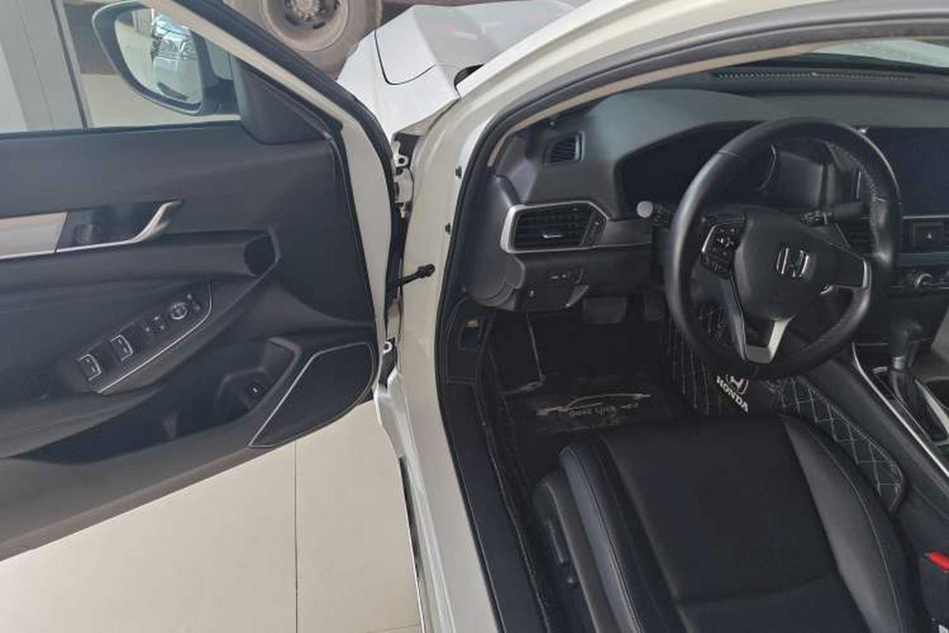 Used Honda Accord 2022 260TURBO Luxury Edition Driver Seat