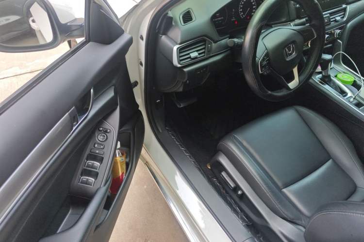 Used Honda Accord 2022 260TURBO Luxury Edition Driver Seat