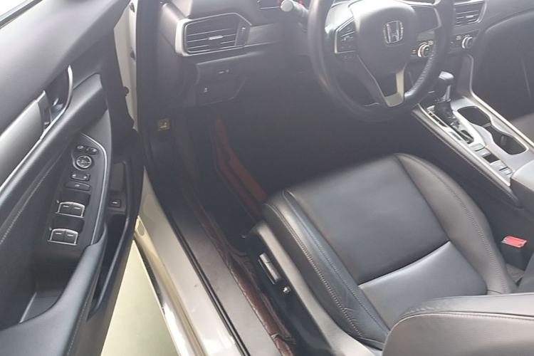 Used Honda Accord 2022 260TURBO Luxury Edition Driver Seat