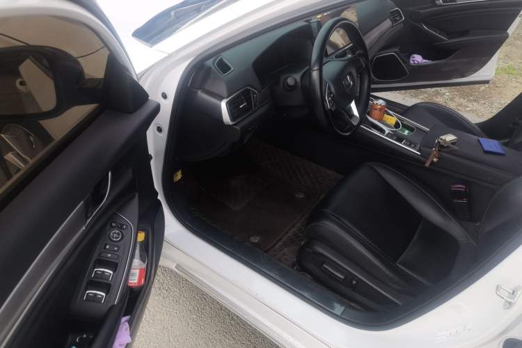 Used Honda Accord 2022 260TURBO Luxury Edition Driver Seat