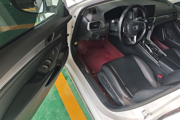 Used Honda Accord 2022 260TURBO Luxury Edition Driver Seat