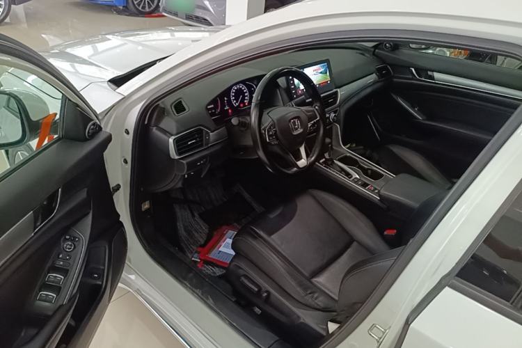 Used Honda Accord 2022 260TURBO Luxury Edition Driver Seat