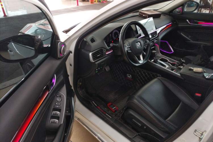 Used Honda Accord 2022 260TURBO Phantom Night · Prestige Edition Driver Seat