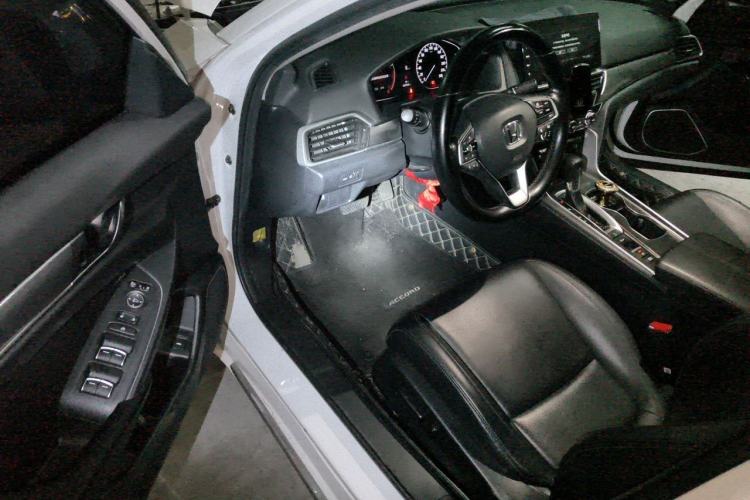 Used Honda Accord 2022 260TURBO Luxury Edition Driver Seat