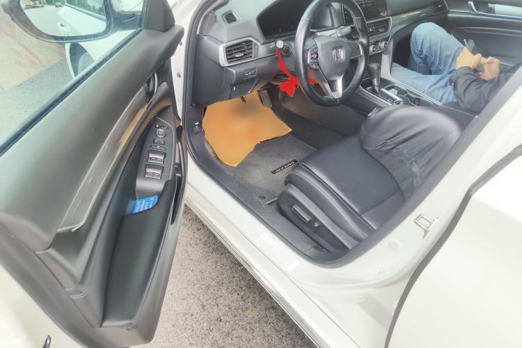 Used Honda Accord 2022 260TURBO Luxury Edition Driver Seat