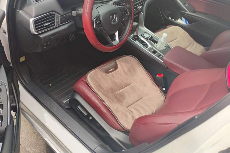 Used Honda Accord 2022 260TURBO Phantom Night · Prestige Edition Driver Seat