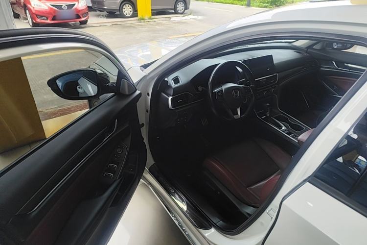 Used Honda Accord 2022 260TURBO Phantom Night · Prestige Edition Driver Seat