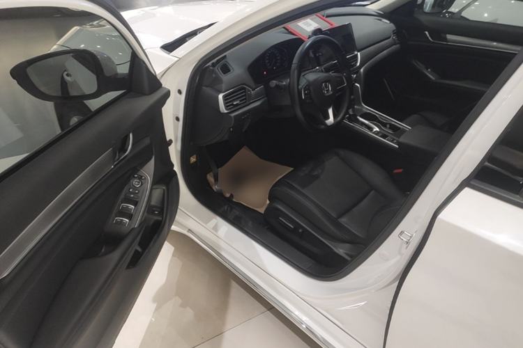Used Honda Accord 2022 260TURBO Luxury Edition Driver Seat