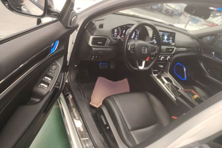 Used Honda Accord 2022 260TURBO Phantom Night · Prestige Edition Driver Seat