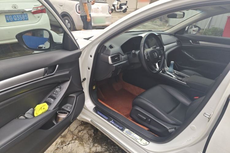 Used Honda Accord 2022 260TURBO Luxury Edition Driver Seat