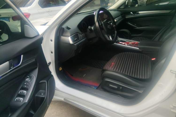 Used Honda Accord 2022 260TURBO Luxury Edition Driver Seat