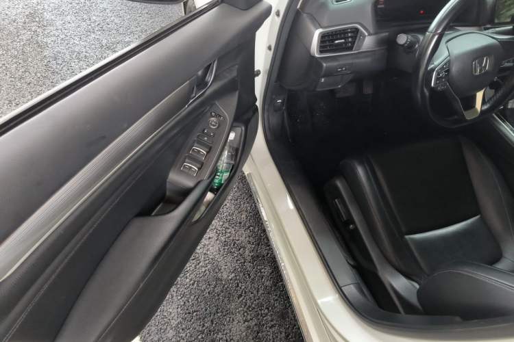 Used Honda Accord 2022 260TURBO Luxury Edition Driver Seat