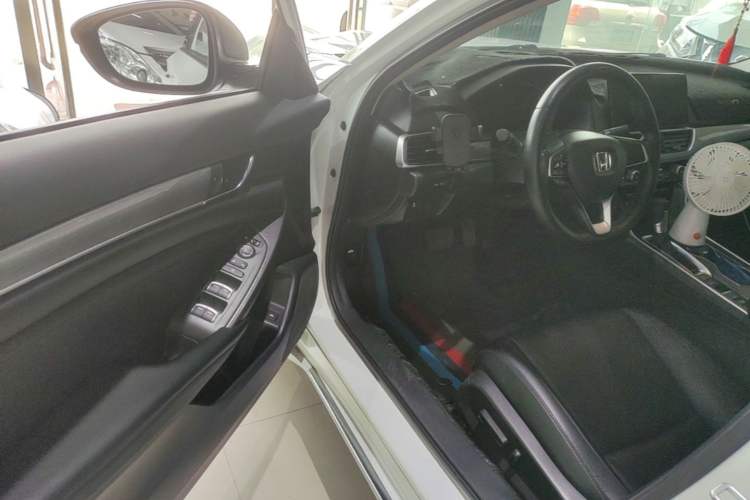 Used Honda Accord 2022 260TURBO Luxury Edition Driver Seat