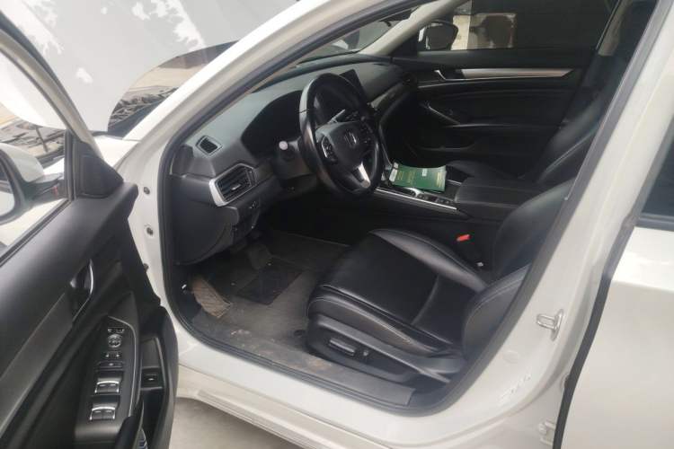 Used Honda Accord 2022 260TURBO Luxury Edition Driver Seat