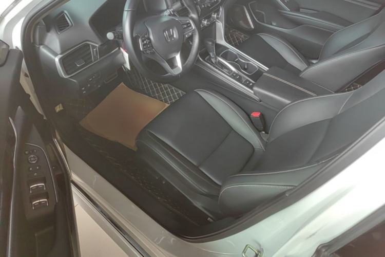 Used Honda Accord 2022 260TURBO Phantom Night · Prestige Edition Driver Seat