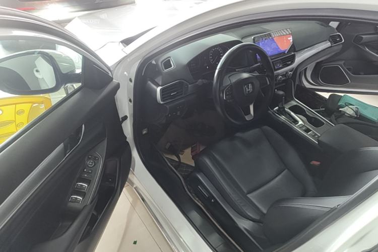 Used Honda Accord 2022 260TURBO Luxury Edition Driver Seat