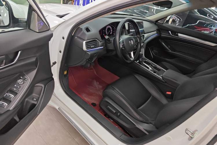Used Honda Accord 2022 260TURBO Luxury Edition Driver Seat