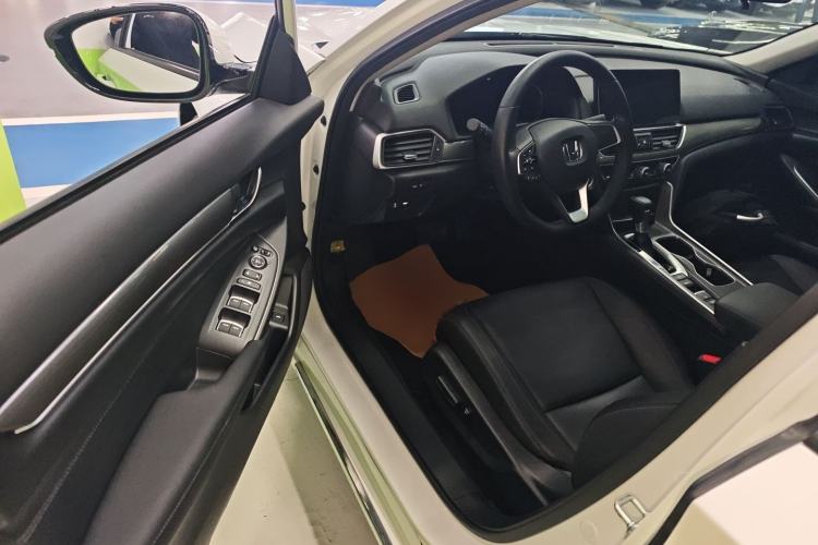 Used Honda Accord 2022 260TURBO Luxury Edition Driver Seat