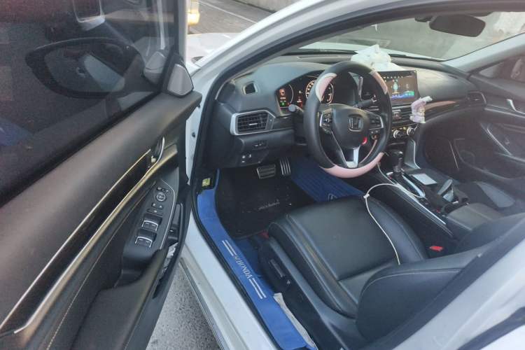 Used Honda Accord 2022 260TURBO Phantom Night · Prestige Edition Driver Seat