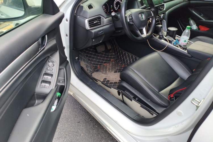 Used Honda Accord 2022 260TURBO Luxury Edition Driver Seat