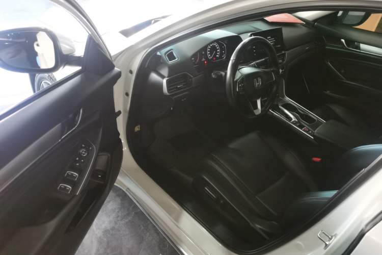 Used Honda Accord 2022 260TURBO Luxury Edition Driver Seat