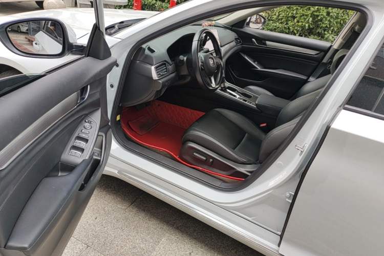 Used Honda Accord 2022 260TURBO Luxury Edition Driver Seat