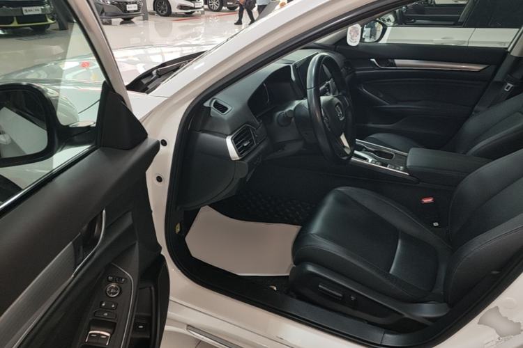 Used Honda Accord 2022 260TURBO Luxury Edition Driver Seat