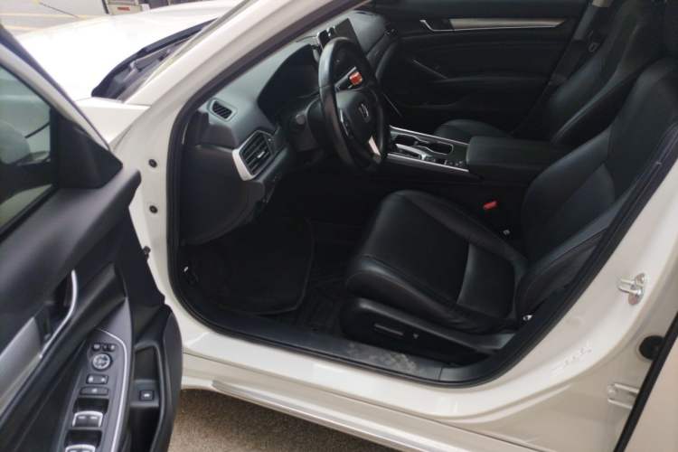 Used Honda Accord 2022 260TURBO Luxury Edition Driver Seat