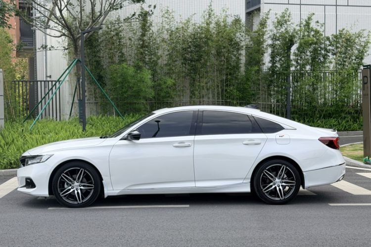 Used Honda Accord 2022 260TURBO Phantom Night · Prestige Edition Exterior 1