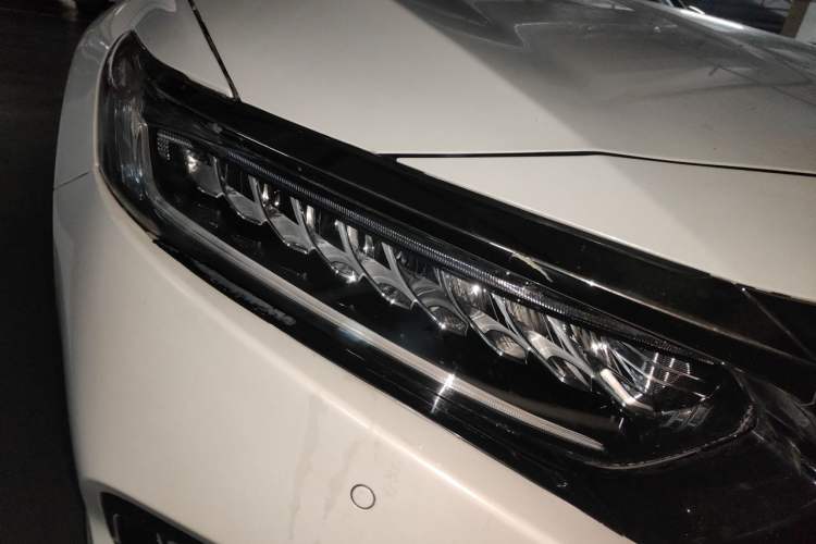 Used Honda Accord 2022 260TURBO Phantom Night · Prestige Edition Exterior 6