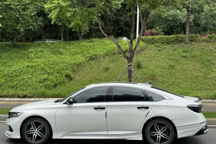 Used Honda Accord 2022 260TURBO Phantom Night · Prestige Edition Exterior 6