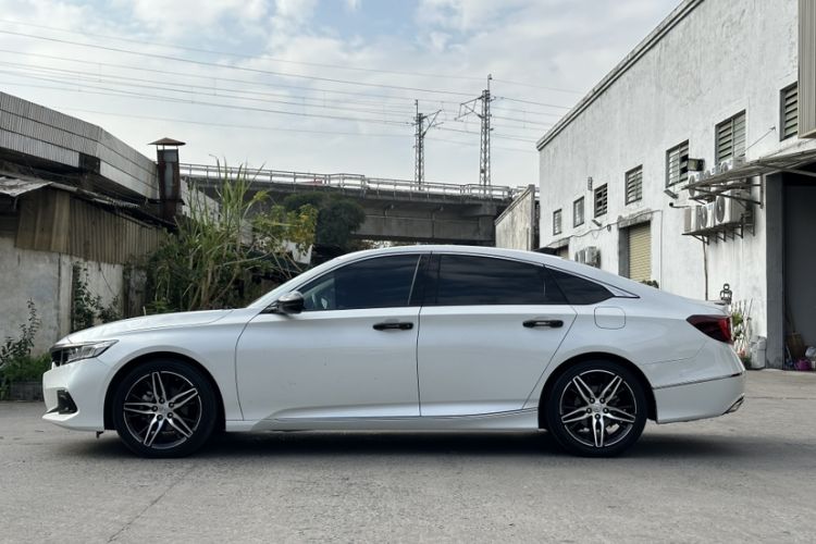 Used Honda Accord 2022 260TURBO Phantom Night · Prestige Edition Exterior 6