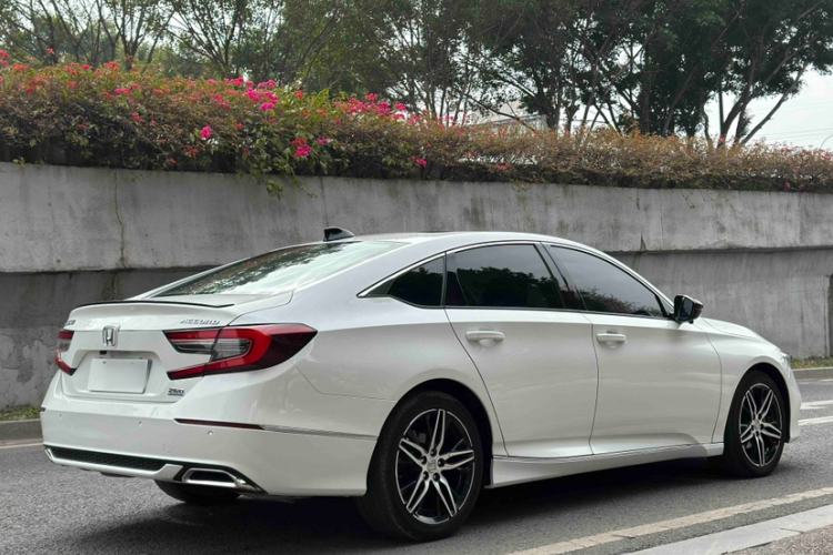 Used Honda Accord 2022 260TURBO Phantom Night · Prestige Edition Exterior 8