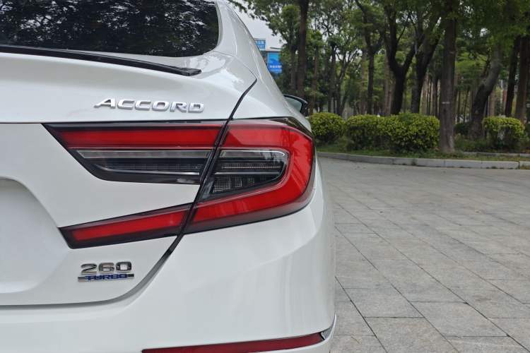 Used Honda Accord 2022 260TURBO Phantom Night · Prestige Edition Exterior 8